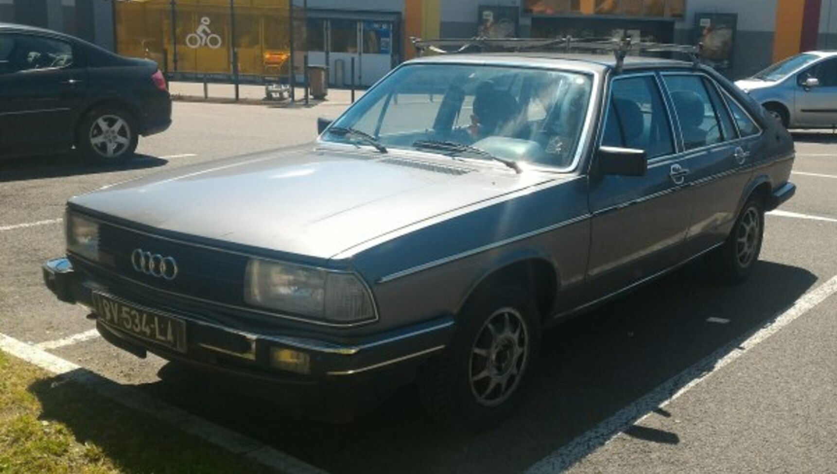 Audi 100 Avant (C2, Typ 43, facelift 1979) 1.9 (100 Hp) 5MT 1980, 1981, 1982