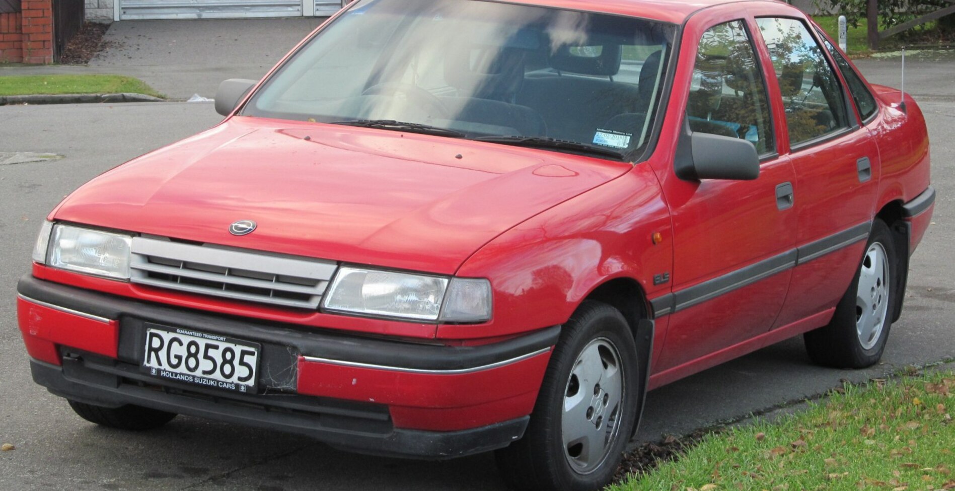 Opel Vectra A 1.8i CAT (90 Hp) 1990, 1991, 1992