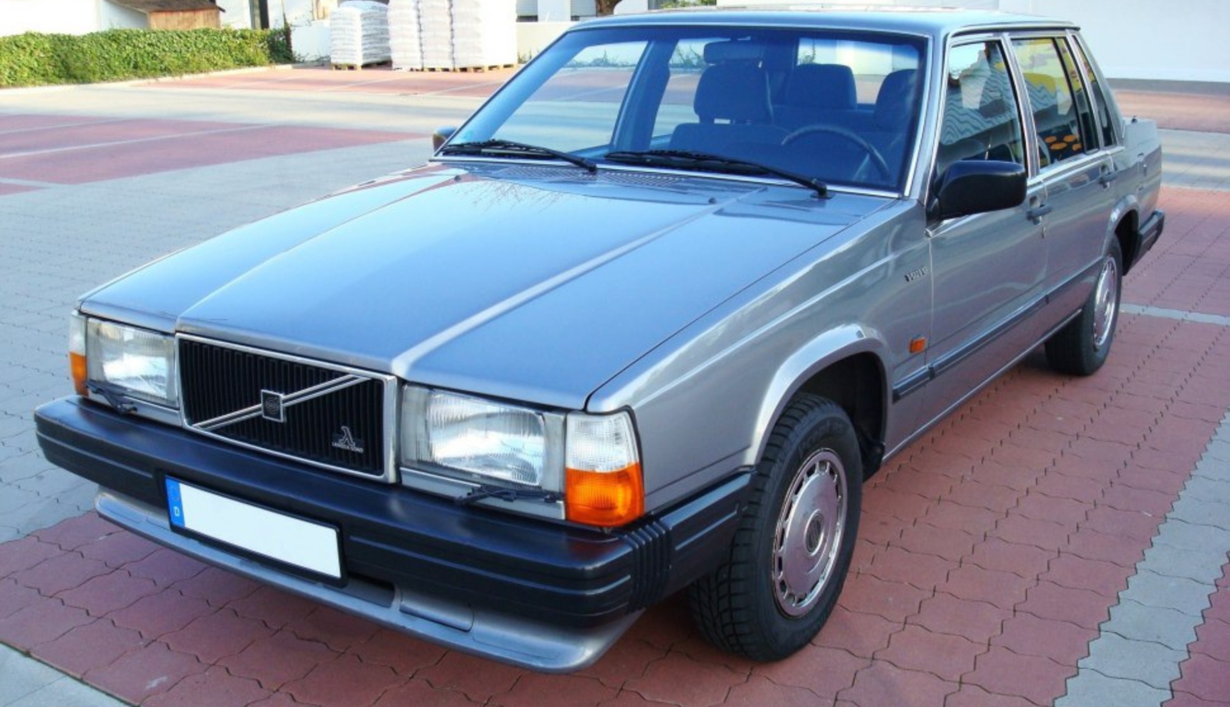 Volvo 740 (744) 2.3 GL (114 Hp) 1984, 1985, 1986, 1987, 1988, 1989, 1990 