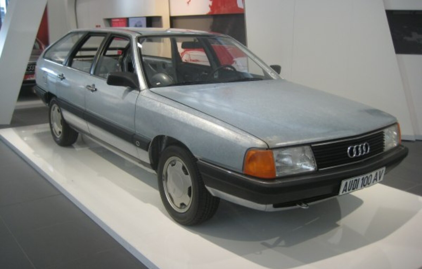 Audi 100 Avant (C3, Typ 44, 44Q) 2.0 (115 Hp) 1984, 1985, 1986, 1987 