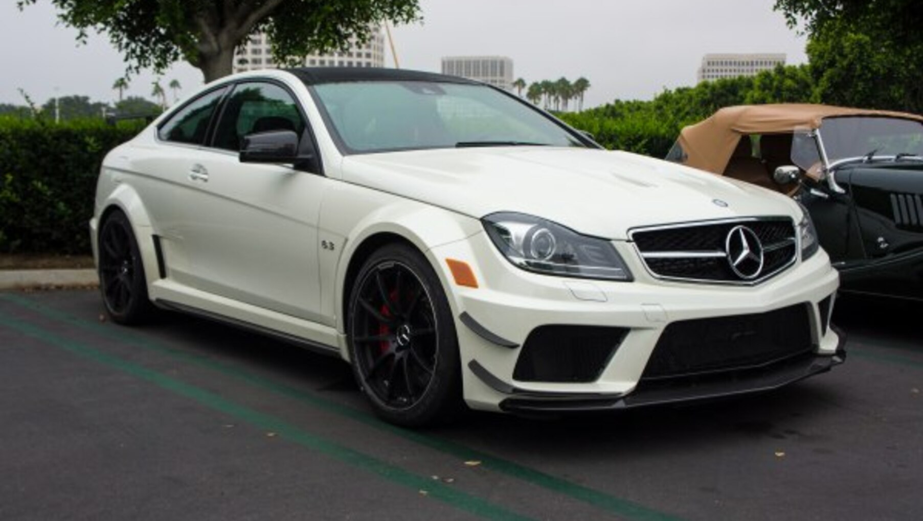 Mercedes-Benz C-class Coupe (C204 facelift 2011) AMG C 63 Black Series V8 (517 Hp) AMG SPEEDSHIFT MCT 2011, 2012 