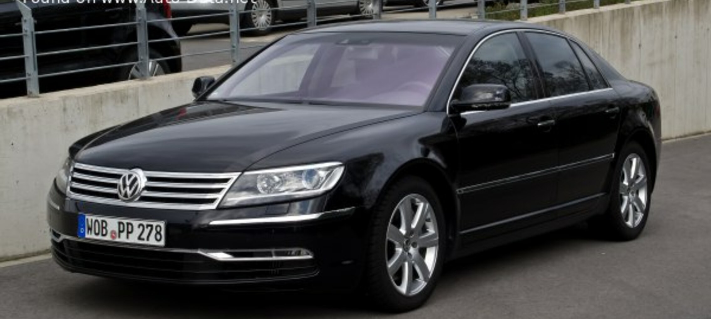 Volkswagen Phaeton (facelift 2010) 6.0 W12 (450 Hp) 4MOTION Tiptronic 2010, 2011 