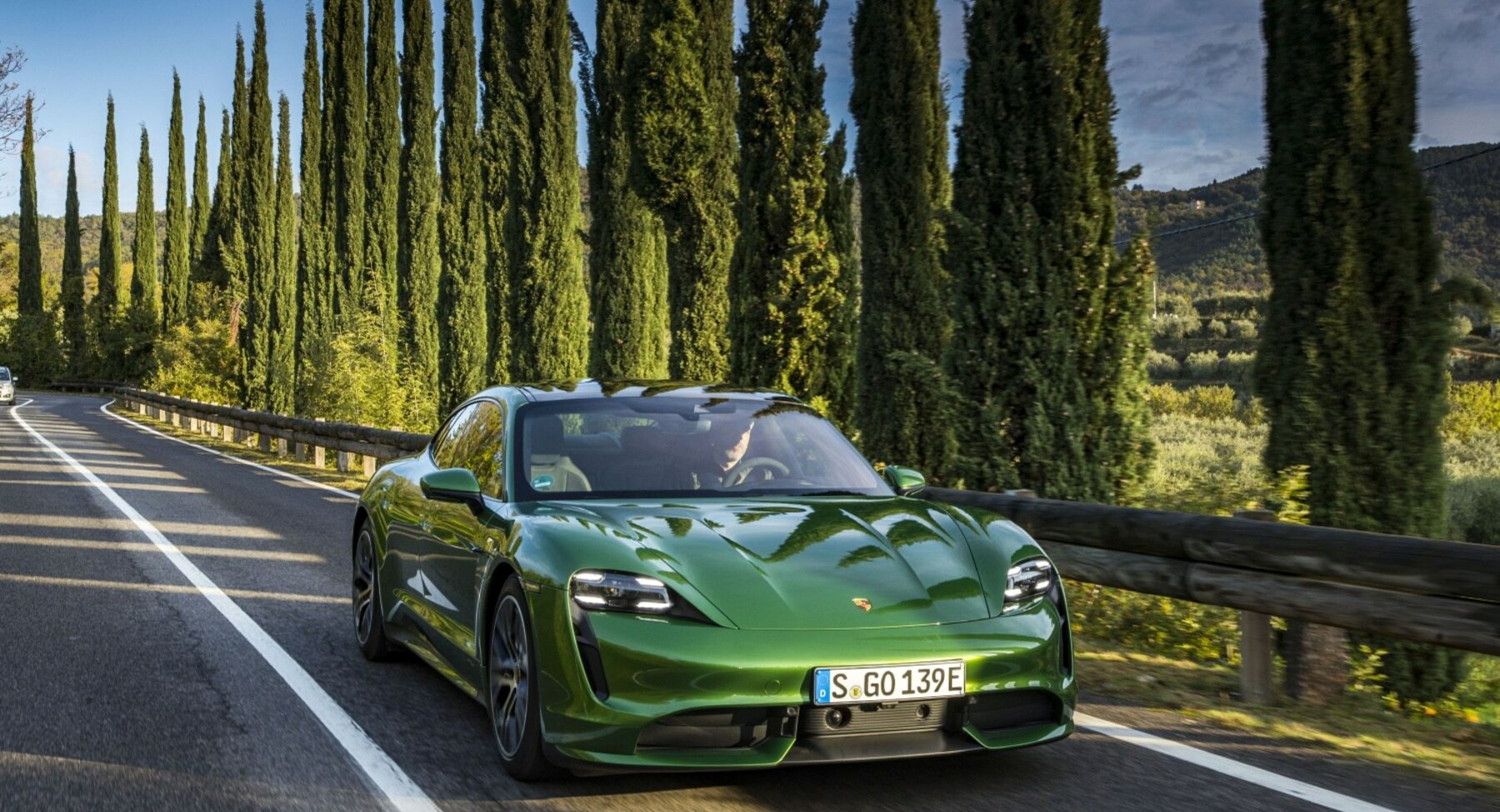 Porsche Taycan Turbo S 93.4 kWh (761 Hp) 2020, 2021