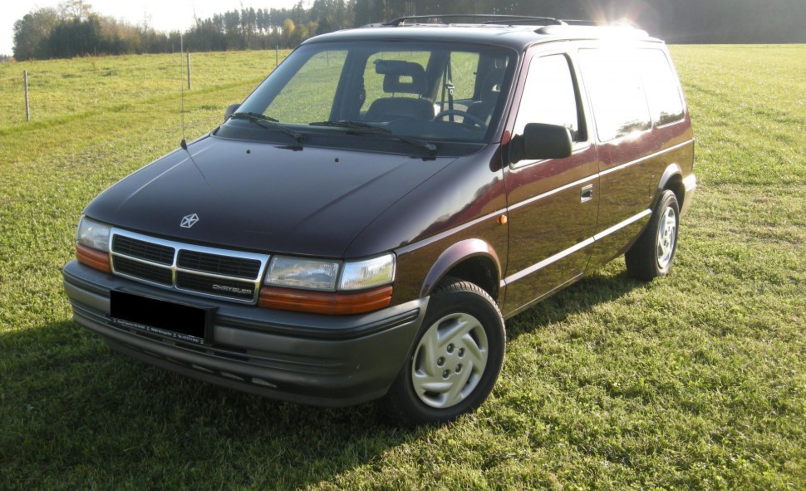 Chrysler Voyager II 3.3 i (163 Hp) AWD Automatic 1990, 1991, 1992, 1993, 1994, 1995