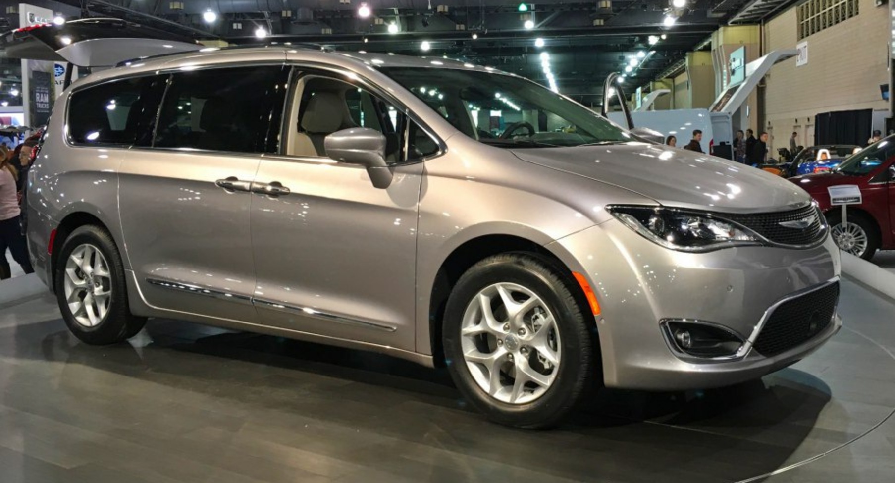 Chrysler Pacifica II 3.6 V6 (291 Hp) Automatic 2016, 2017, 2018, 2019, 2020, 2021