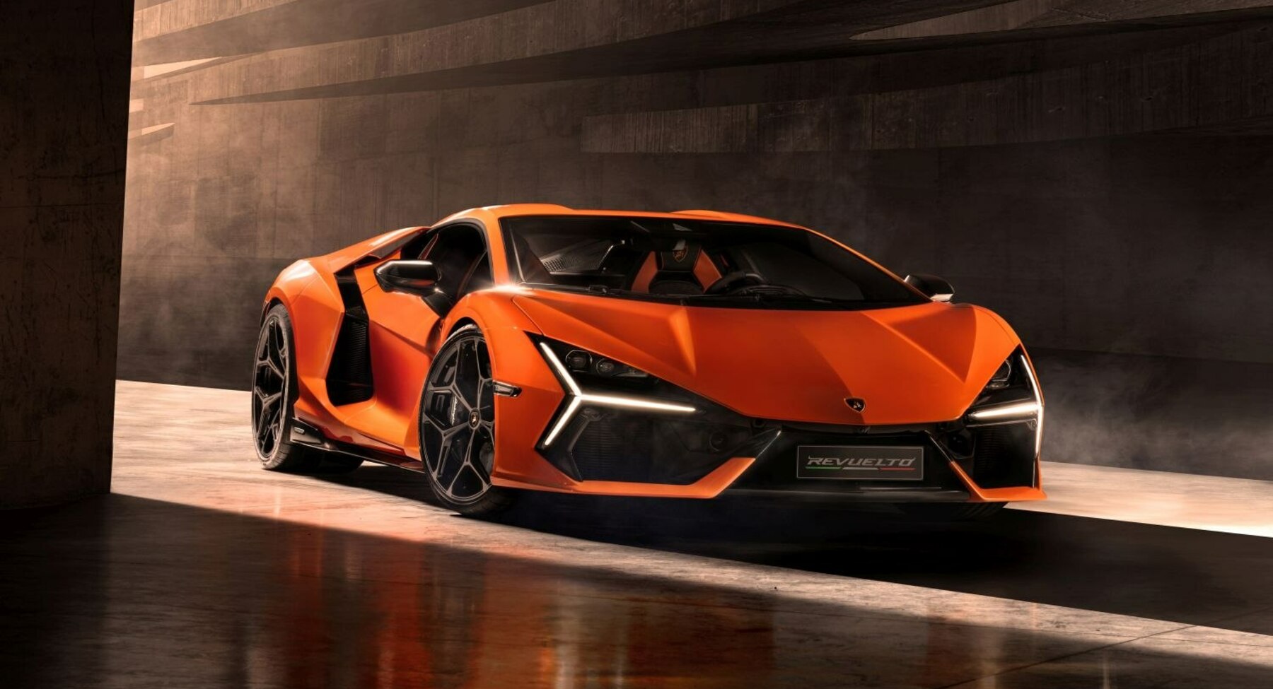 Lamborghini Revuelto (LB744) 6.5 V12 (1015 Hp) HPEV 4WD Automatic 2023