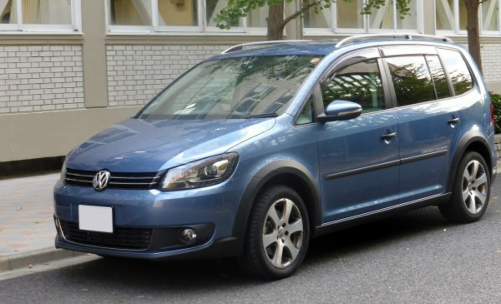 Volkswagen Cross Touran I (facelift 2010) 2.0 TDI (170 Hp) DSG 2010, 2011, 2012, 2013 