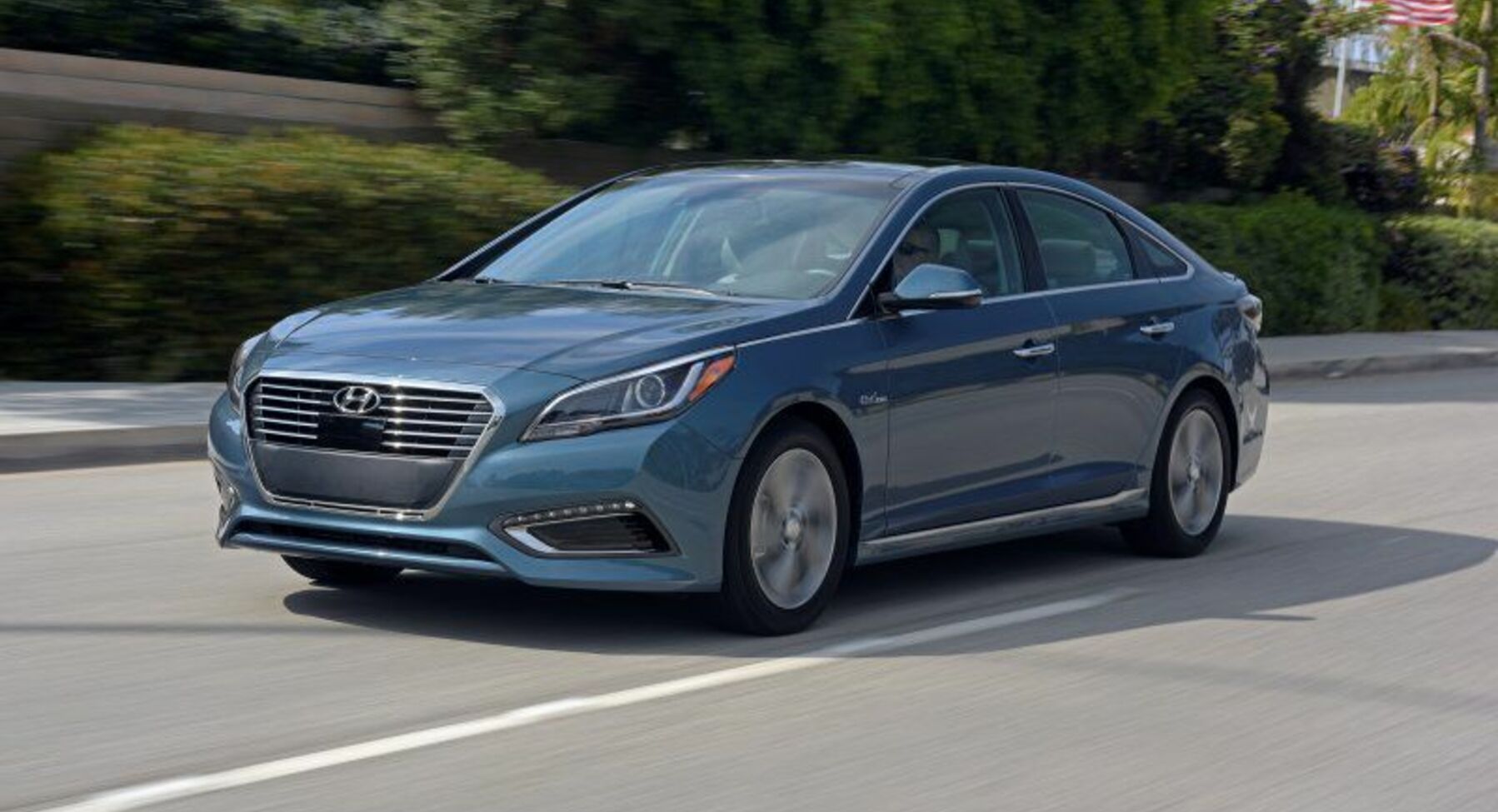 Hyundai Sonata VII (LF) 2.0 GDi (202 Hp) Plug-in Hybrid Automatic 2015, 2016, 2017