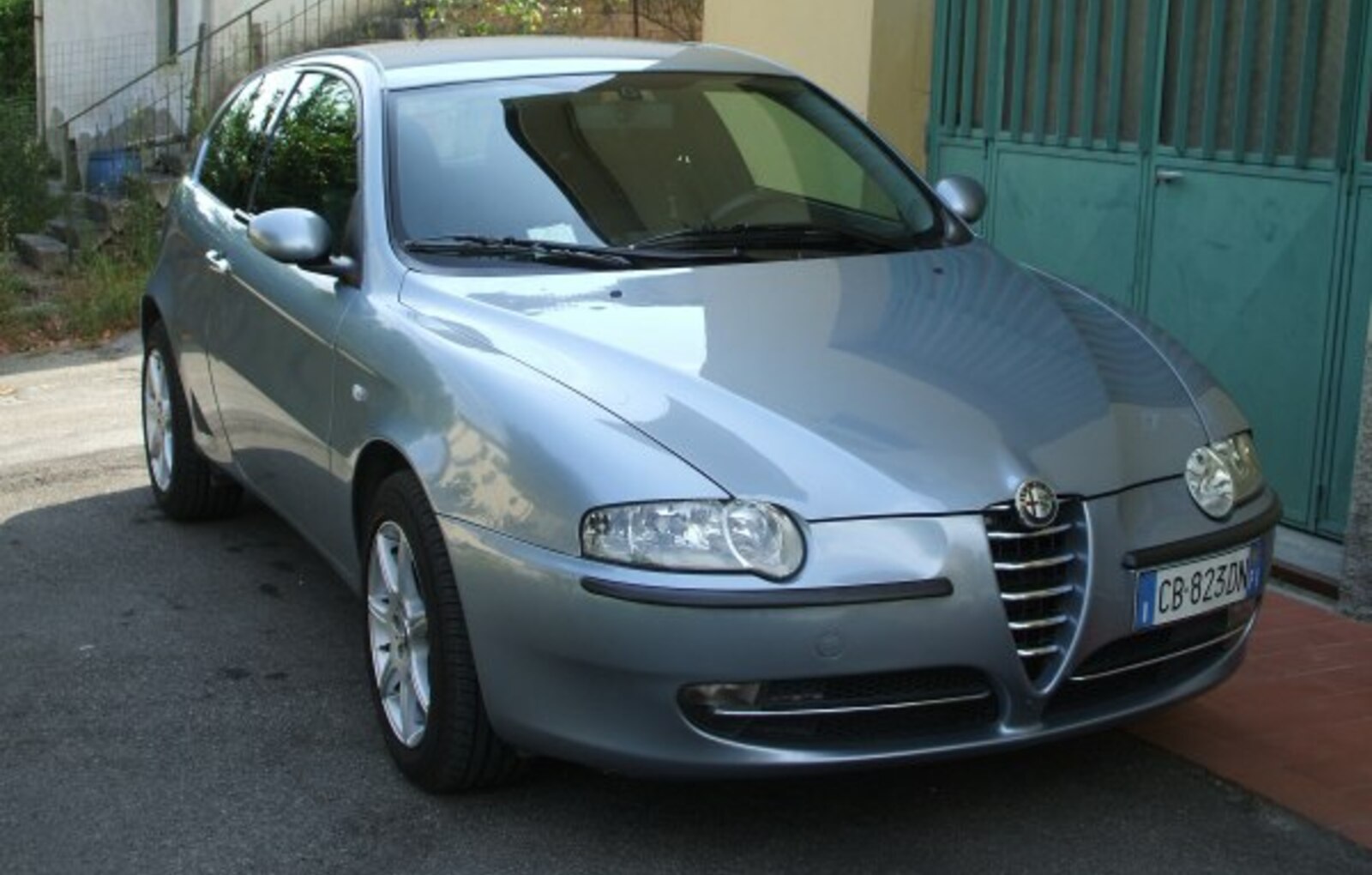 Alfa Romeo 147 3-doors 1.9 JTD (110 Hp) 2000, 2001 