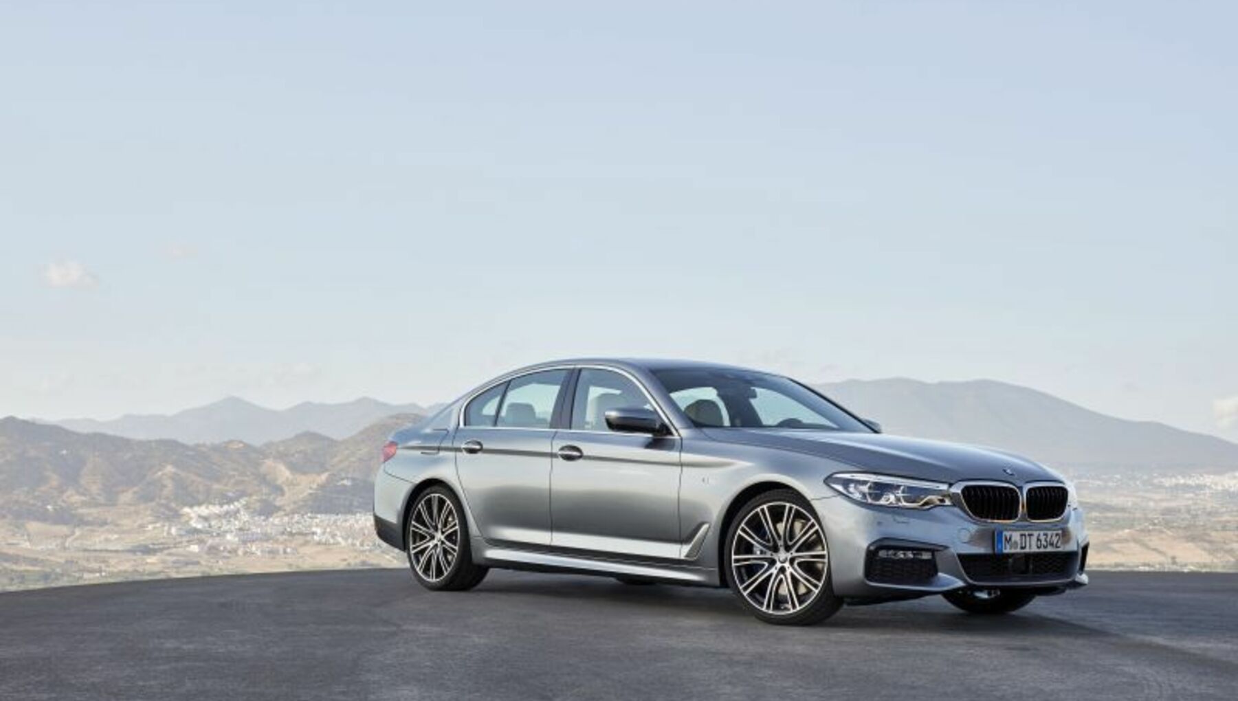 BMW 5 Series Sedan (G30) 530e iPerformance (252 Hp) Steptronic 2017, 2018, 2019 