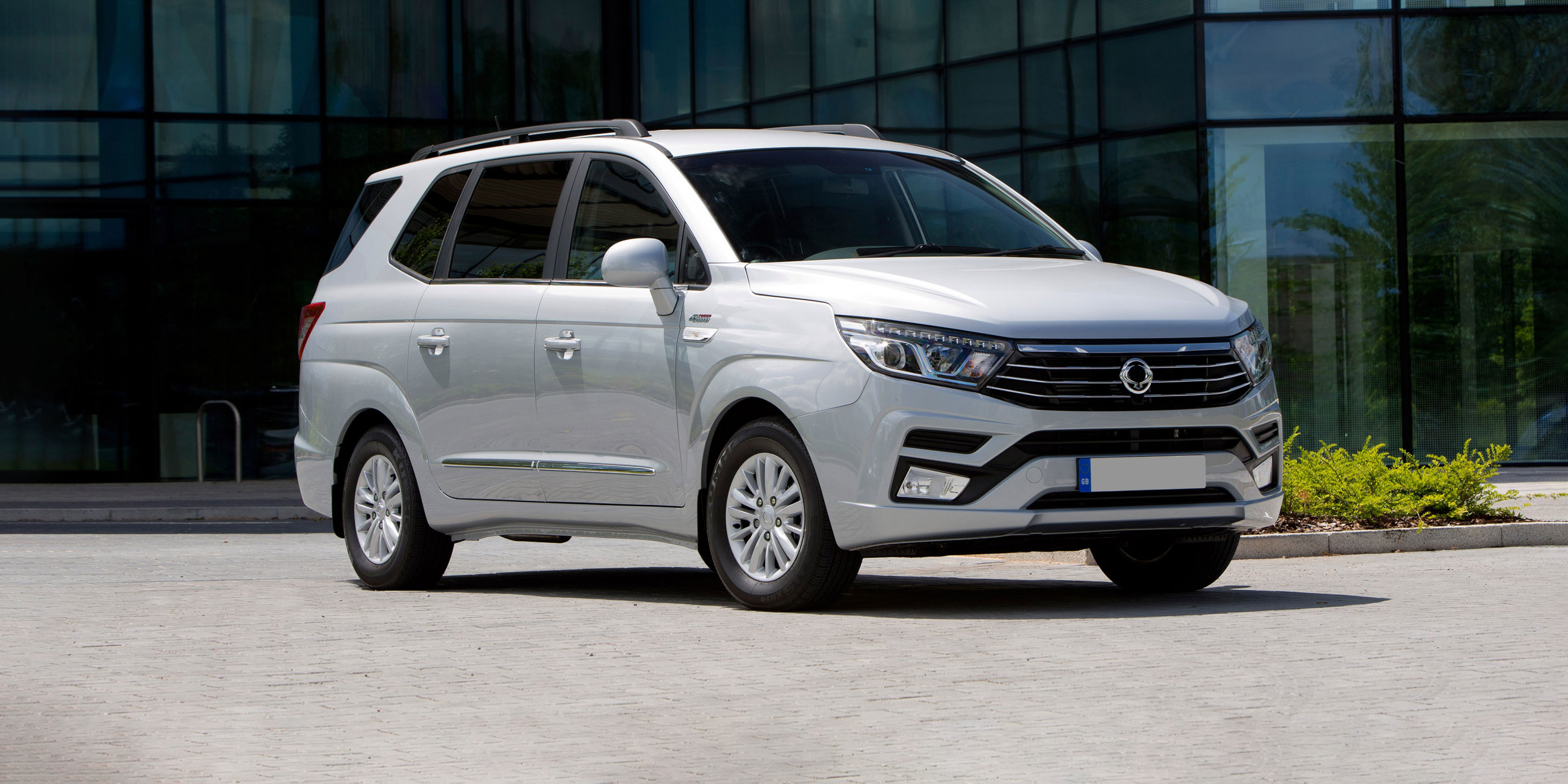 Ssangyong Stavic 2.0 AT (187 HP)