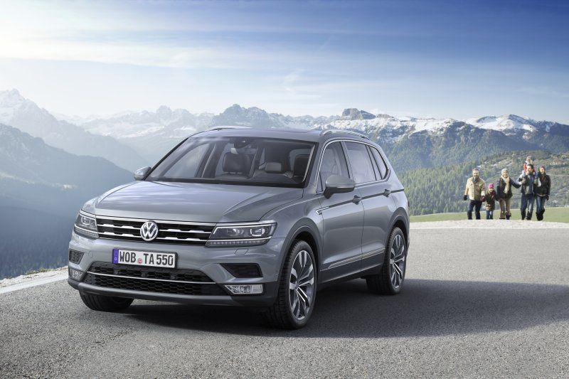 Volkswagen Tiguan Allspace Luxury 2.0 TSI (180 Hp) 4MOTION DSG 2016, 2017, 2018 (VN)