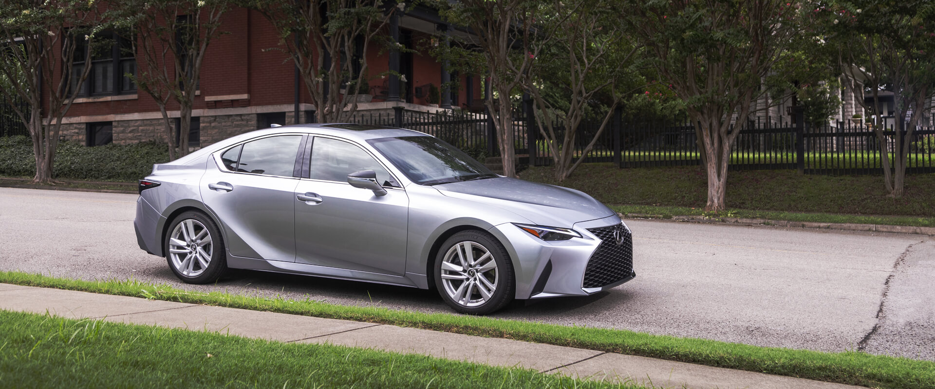 Lexus IS 300 Standard (241 Hp) RWD Automatic 2020, 2021 (VN)